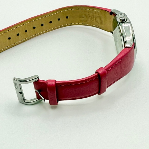 Dolce & Gabbana Fuchsia Crystal Watch | Authentic | New Battery! Great Condition - Picture 15 of 16